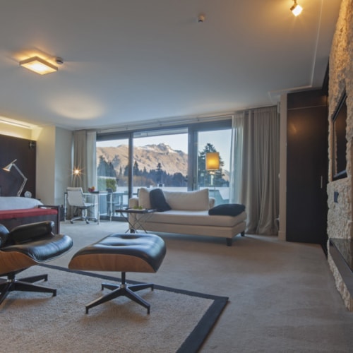 Quiet Riverbank Hotel Gallery 22 Image
