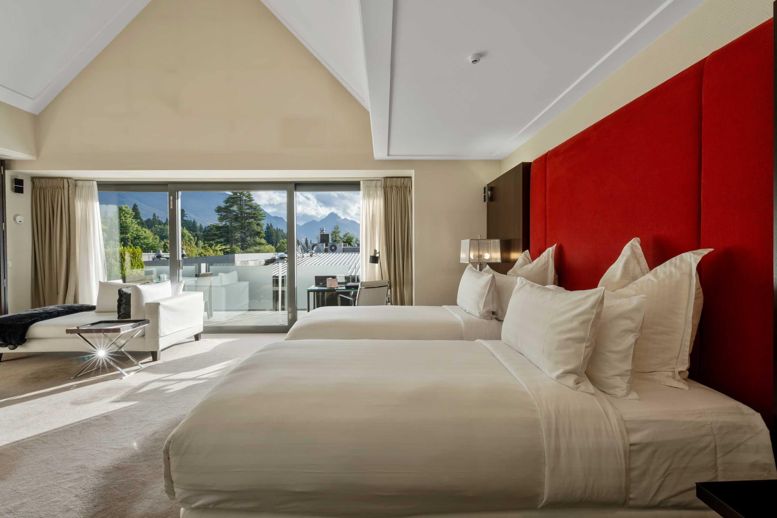 STAY AT QUIET RIVERBANK 3